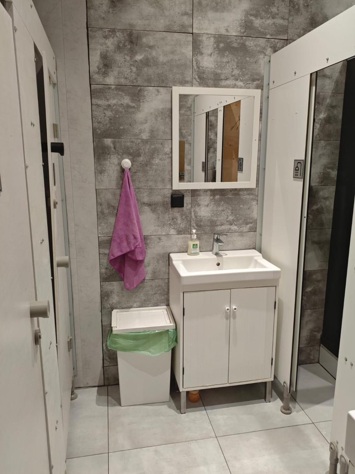 Evergreen Hostel Краков Экстерьер фото